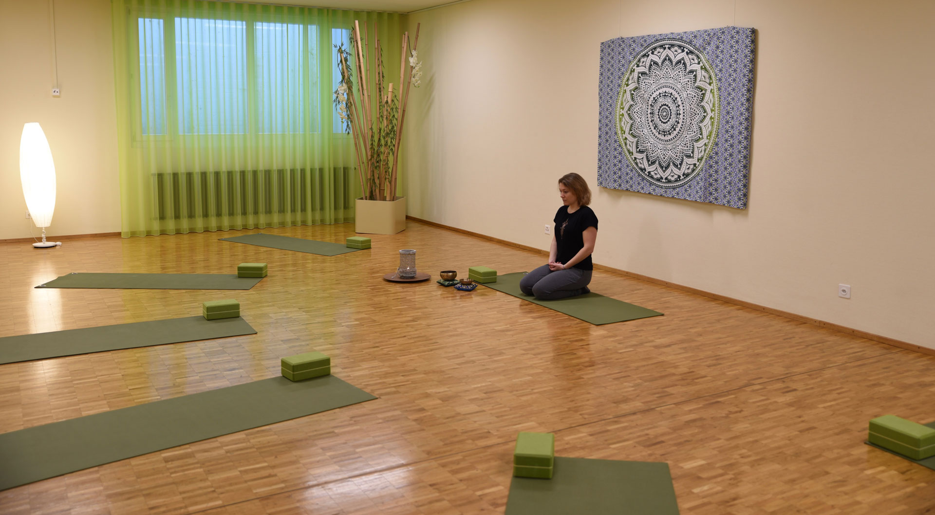 federbunt_yoga_oftringen_header.jpg